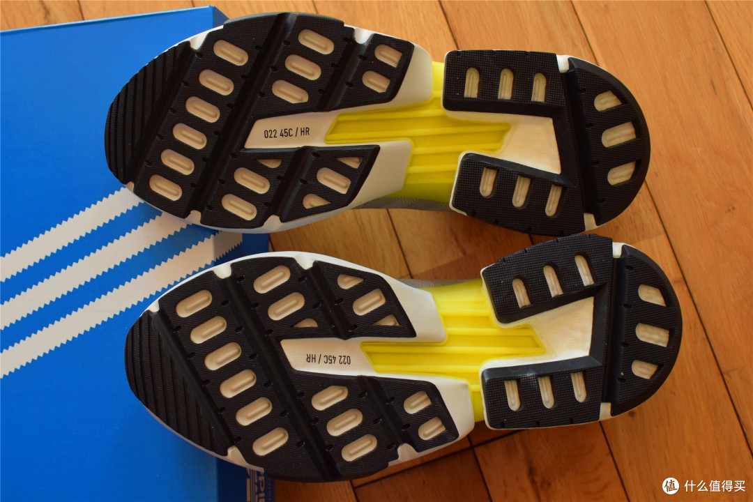 双十二我终于抢到了,但是错过了好价---ADIDAS Originals Pod-S3.1