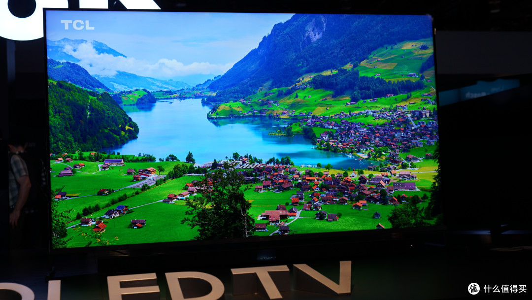 除8K电视X9，TCL·XESS 旋转智屏Pro新品也首次亮相CES展