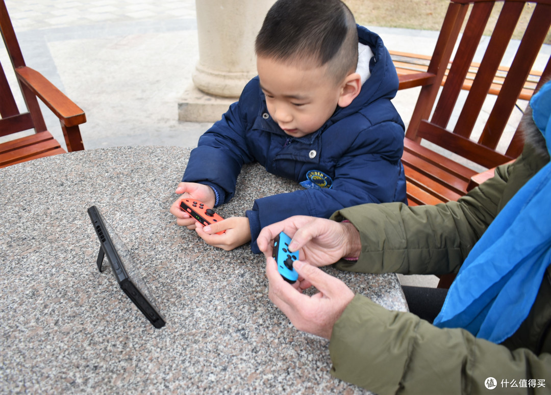 真正体会游戏的乐趣,你需要一台Switch,新年父子同上阵!