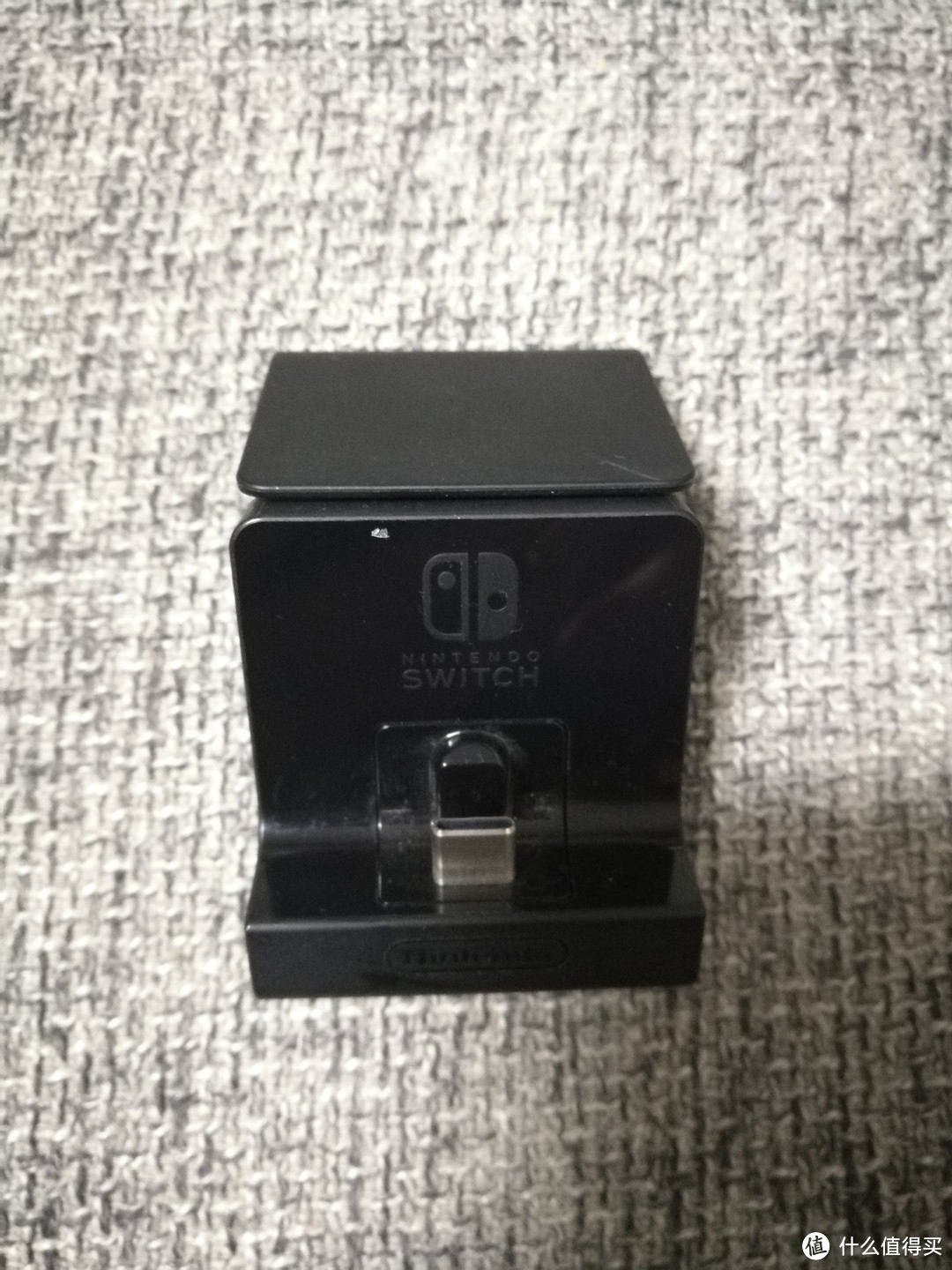 智商税还是物超所值？Nintendo（任天堂 ）Switch转轴式充电支架