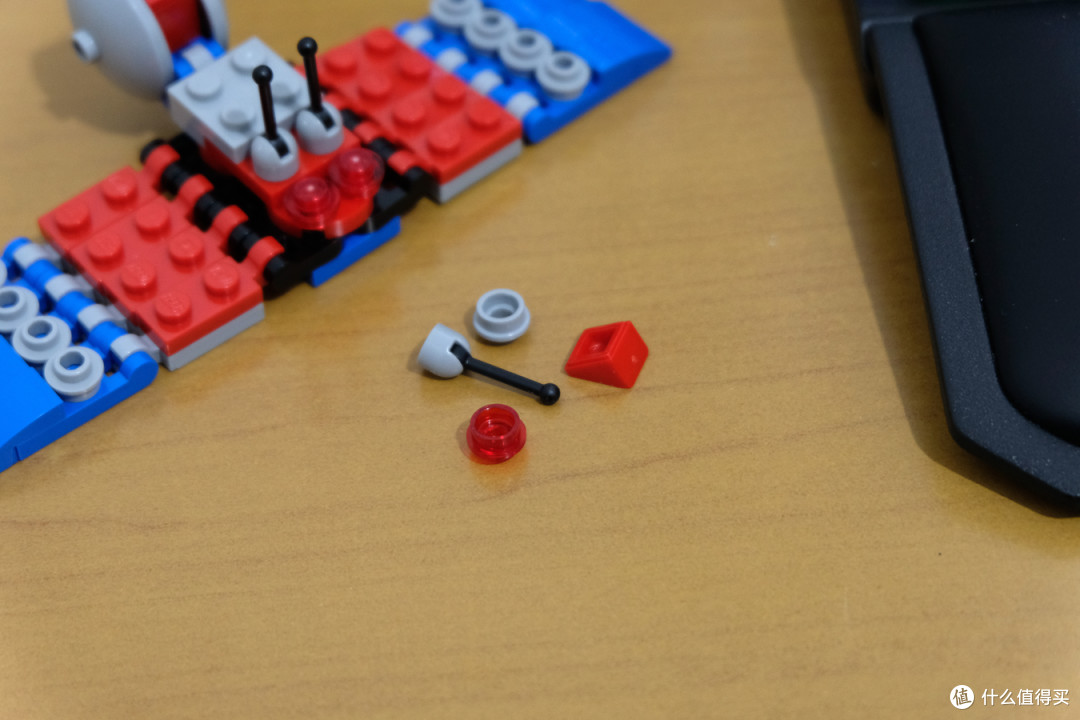 9.9元到手的LEGO真香,蜘蛛侠的迷你蜘蛛爬行器 体验