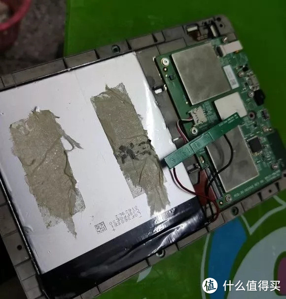 动手达人的“作死”之路：魔改一个6000mAh 电池的Kindle