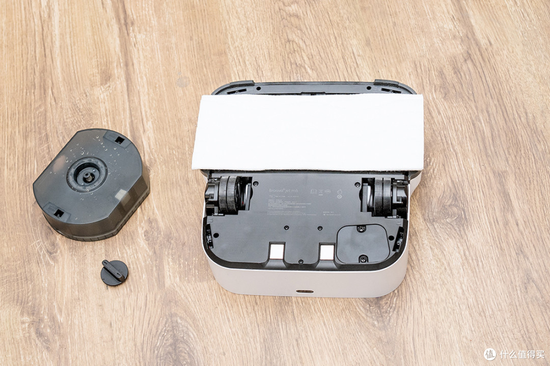 干活好手——喷水、擦地还会学习的机器人iRobot Braava jet m6