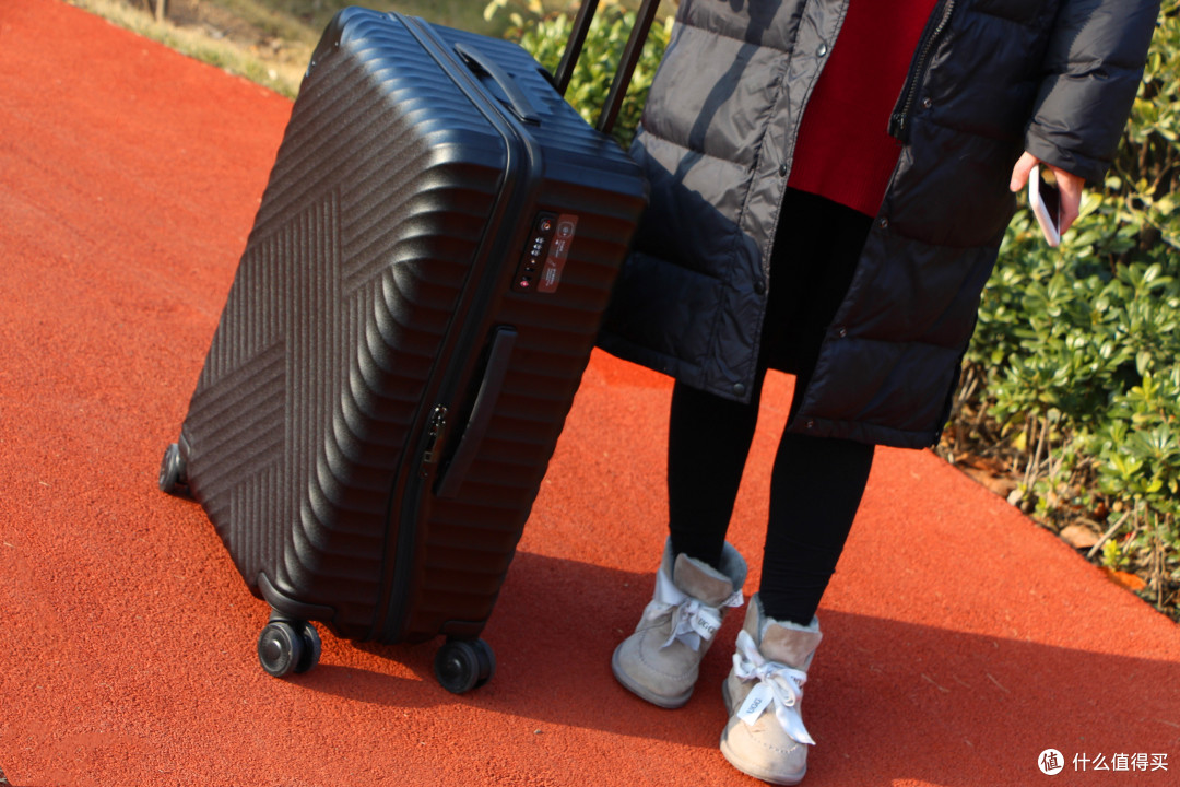 舒提啦24寸抗摔旅行箱·3轴承密封万向轮·移动的家更要安全守护