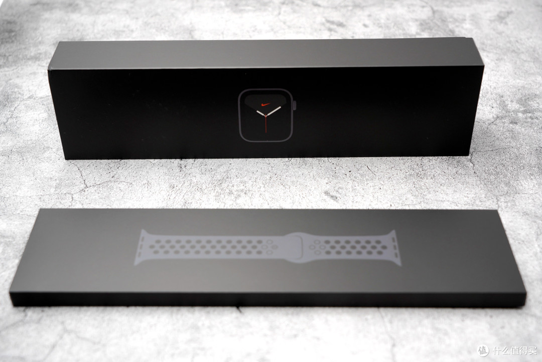 心心念念终拔草-Apple watch5 nike+ gps版拼多多下车晒单