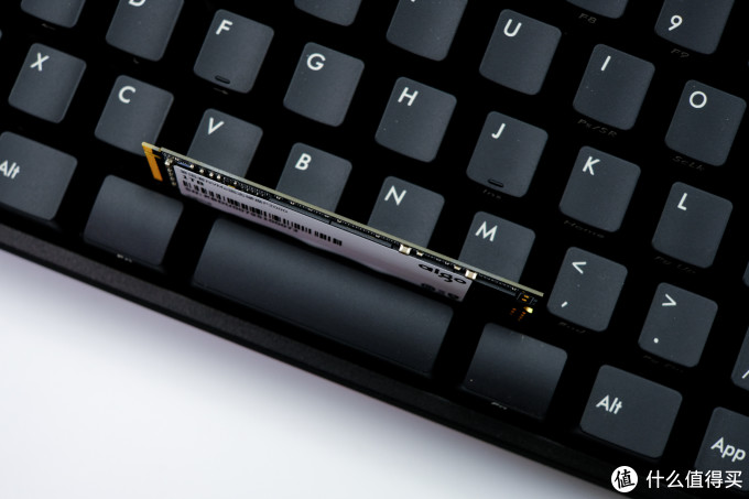 低价不低质的NVMe SSD:爱国者P2000 NVMe固态硬盘