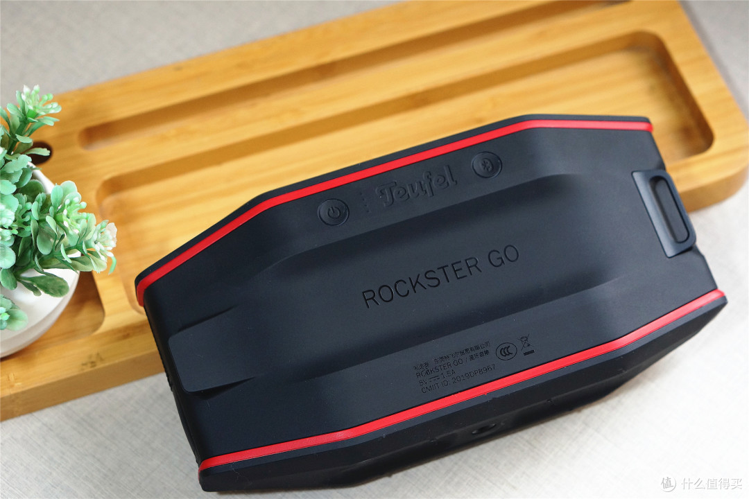 实用当道,音质为王:德斐尔小魔盒RocksterGo蓝牙音箱上手体验