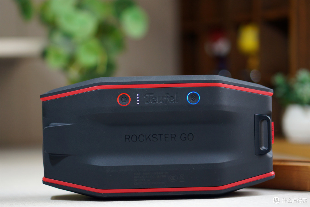 实用当道,音质为王:德斐尔小魔盒RocksterGo蓝牙音箱上手体验