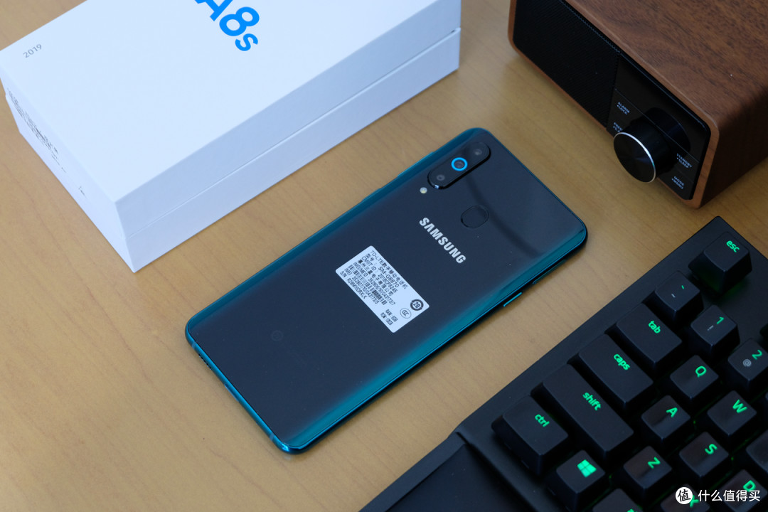 三星 Galaxy A8s手机到手体验记