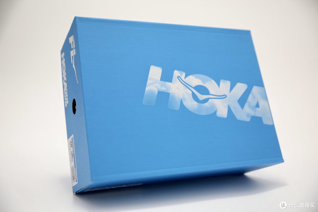 不和其它跑鞋攀比，HOKA Carbon X是我的最爱，没有之一，也不接受反驳的那种！