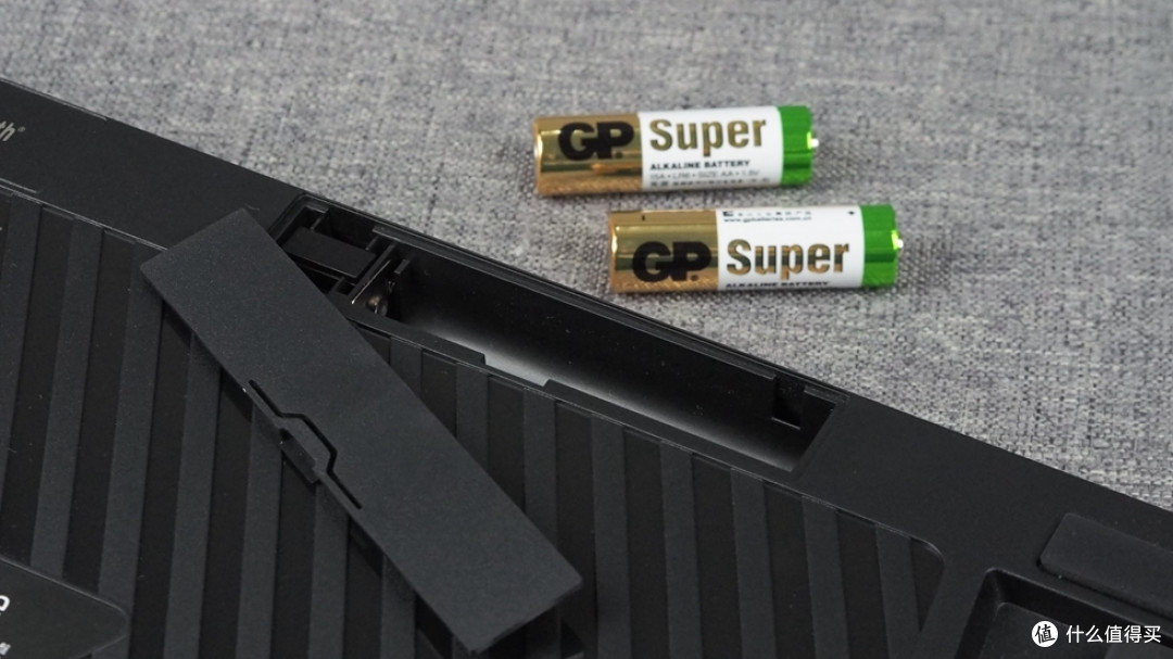 三模键盘,总有一种模式让你舒适 —— TT G821飞机家 三模机械键盘,书桌的梦想!