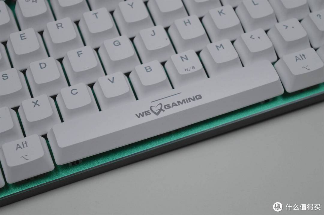 内置声卡，全新升级：QPAD新品背光机械键盘KC60开箱体验