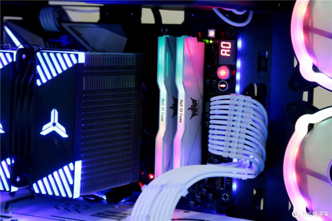 2020年装什么电脑?9900k配2070super 名人堂打造高性能RGB主机