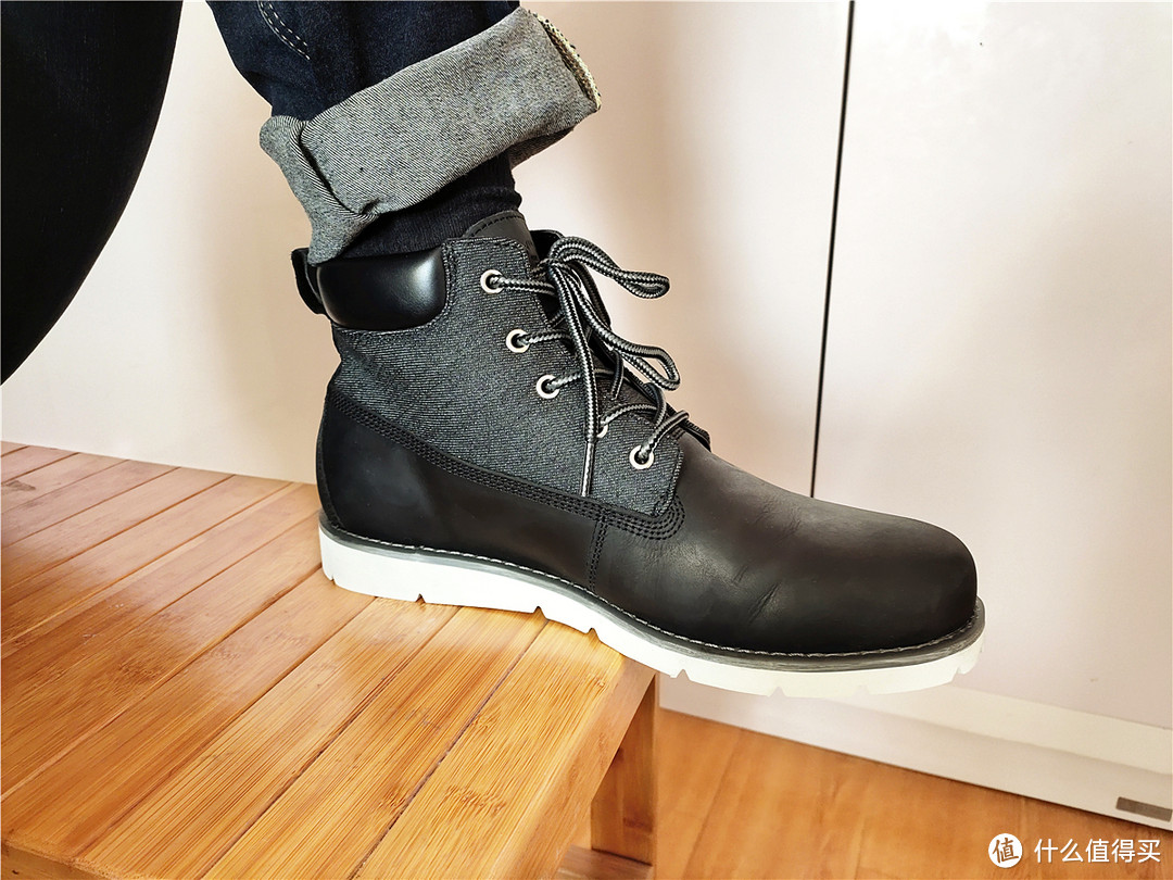皮革和牛仔的融合，时尚更舒适：七面牛皮简约休闲男靴体验！