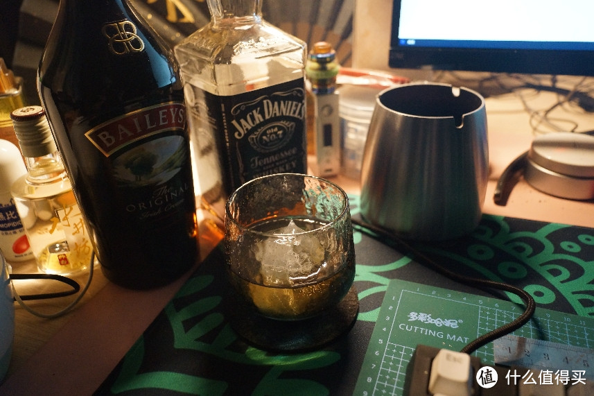 好看的杯子,酒也很难喝