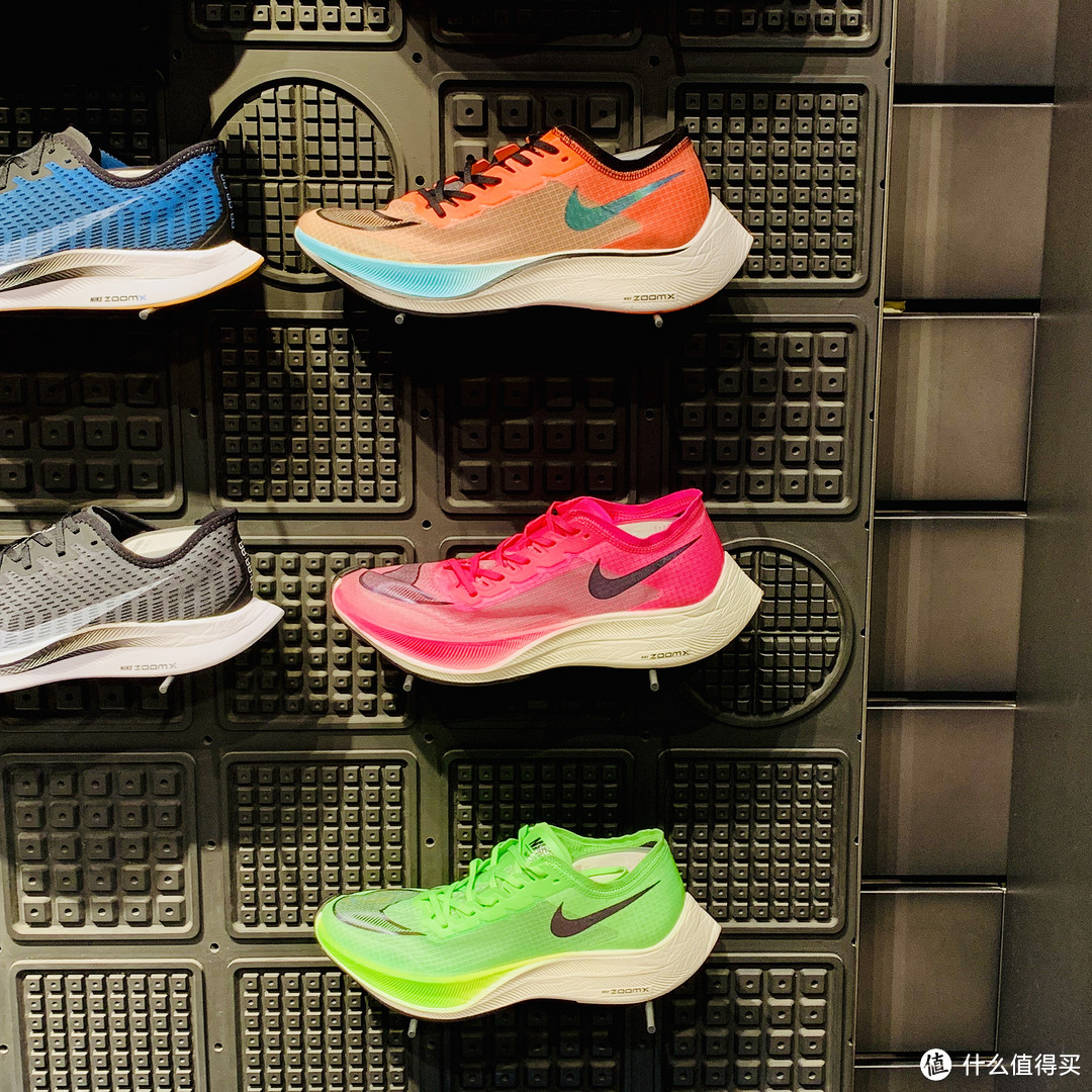 地表最强跑鞋——Nike ZoomX Vaporfly Next%箱根驿传限定版开箱