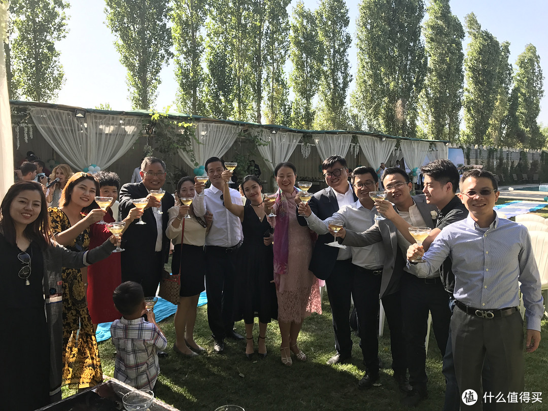 整个中国婚庆团合影