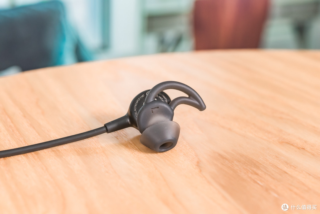 人气新品对决经典老款 索尼WI-1000XM2、Bose QC30该选谁?