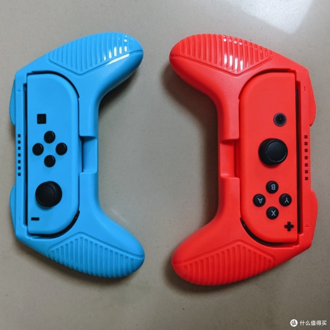 一款 Switch 手柄握把的体验和改造