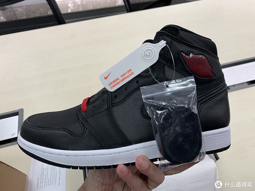 AJ1 黑丝绸 Air Jordan 1 “Black Satin” 