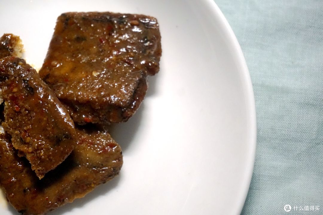 即食臭豆腐和现炸臭豆腐到底哪个好吃,两款臭豆腐都来试吃一下