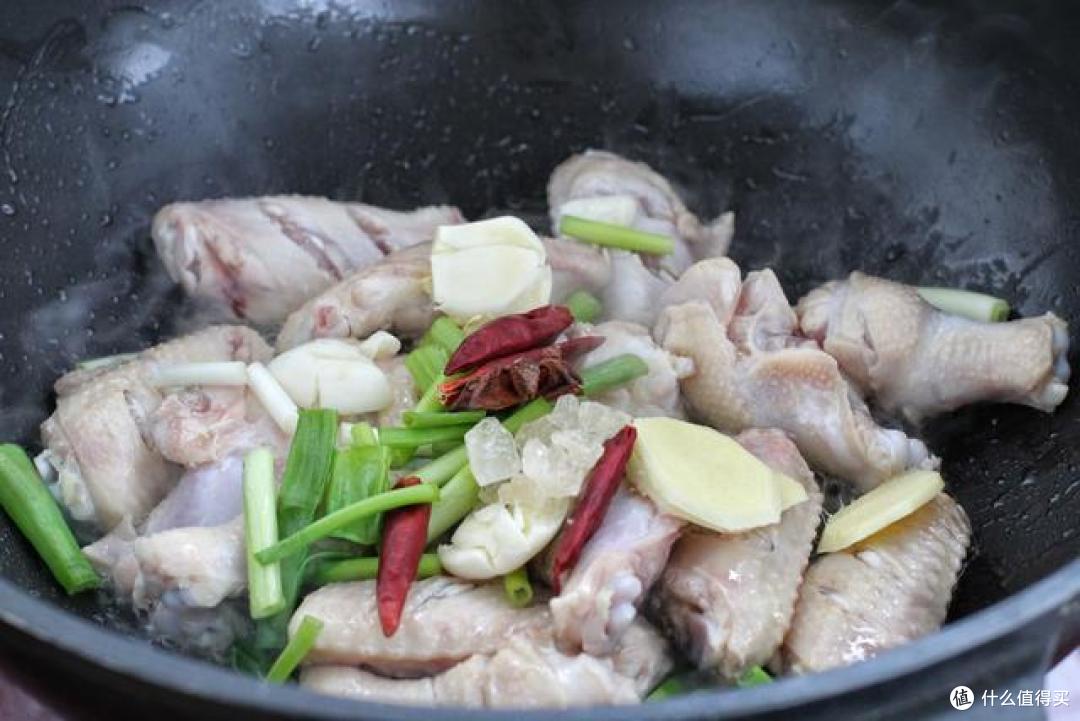 年夜饭少不了这道荤菜，鲜嫩入味又营养，寓意展翅高飞、大吉大利