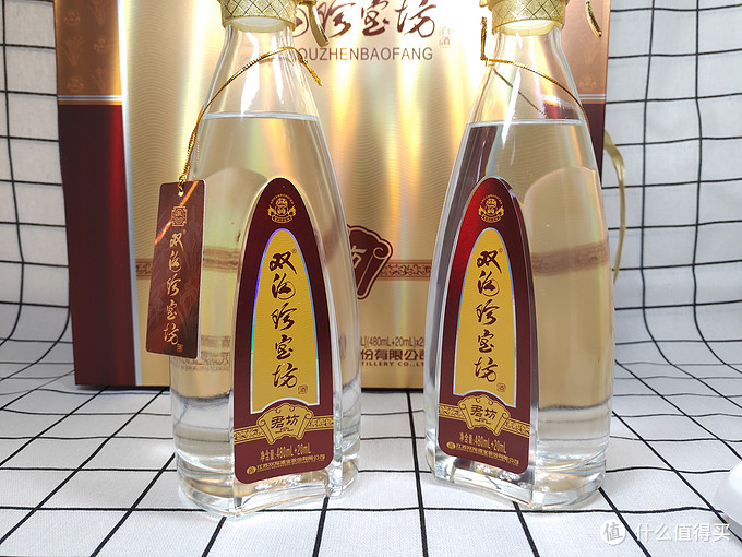 酒痴买酒——双沟珍宝坊之君坊42.8度礼盒装开箱。