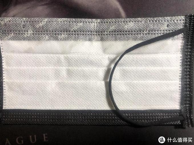 口罩背面白色材料