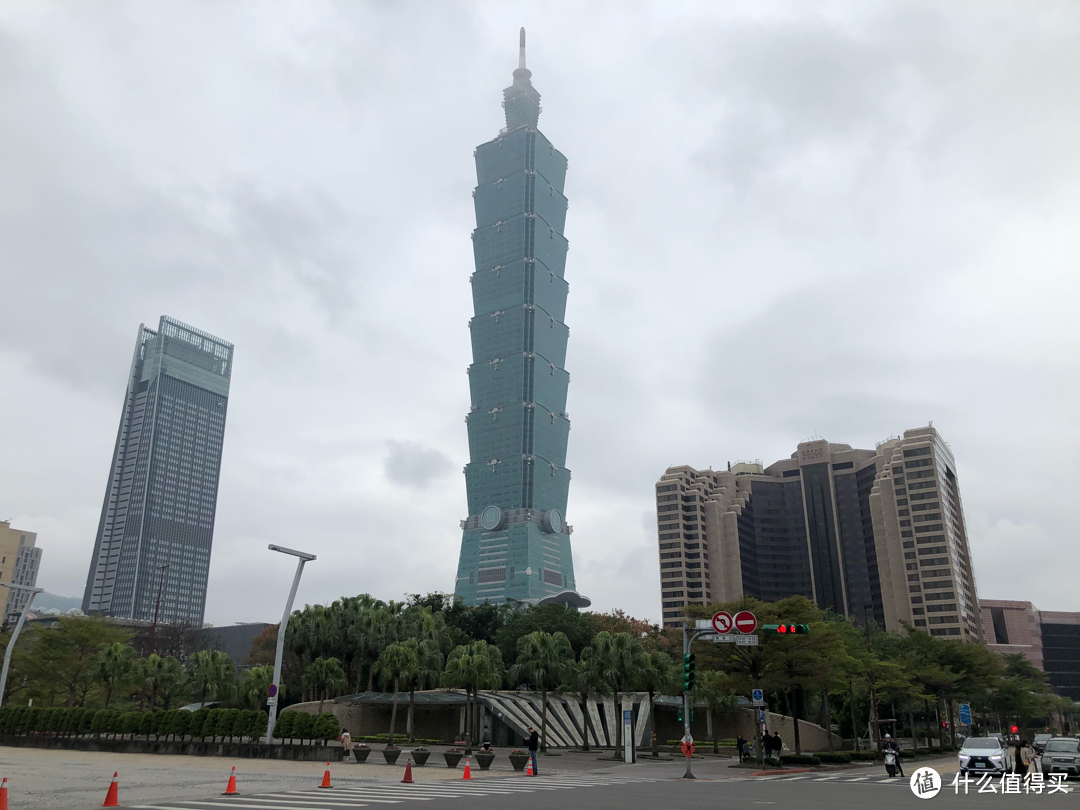台湾旅行攻略day1:台北故宫、101大楼、饶河街夜市