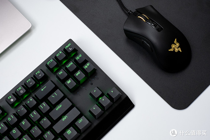 新年新装备，助我游戏打排位：雷蛇Razer 炼狱蝰蛇V2 游戏鼠标