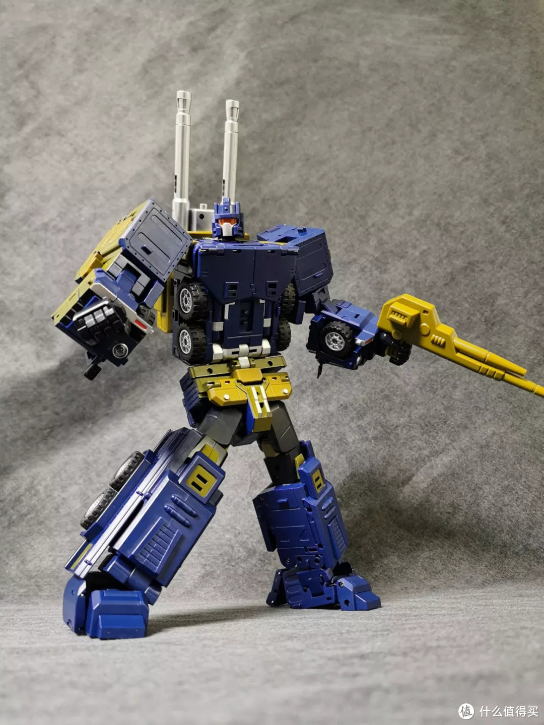 变形金刚玩具 篇二百四十七:外观还是设计?——ox袭击开箱