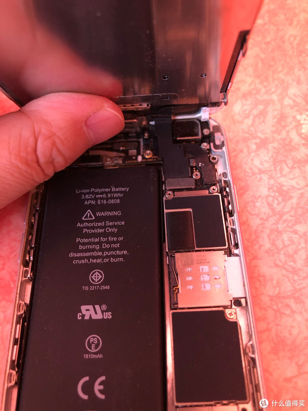 给老爹换iPhone6 品胜电池