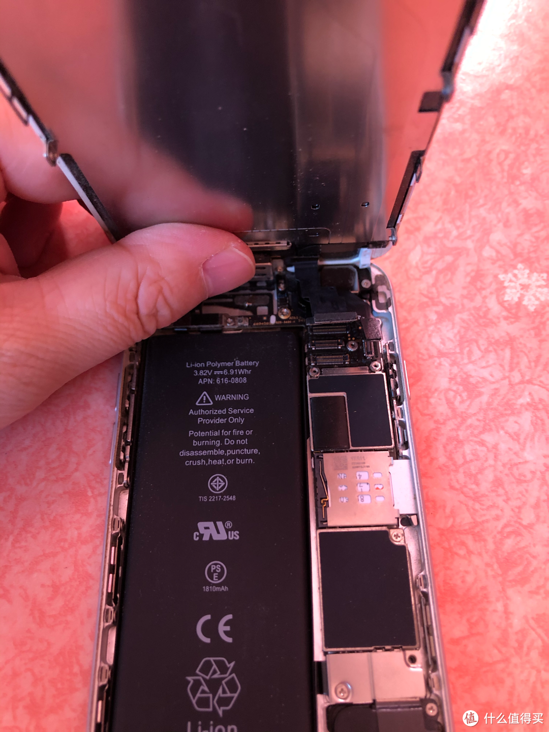 给老爹换iPhone6 品胜电池