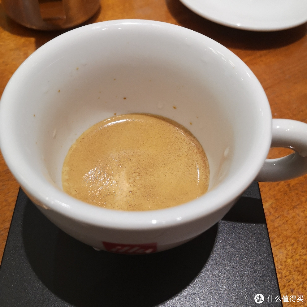 三分钟在家制作一杯温暖冬季的咖啡，illy x7.1体验