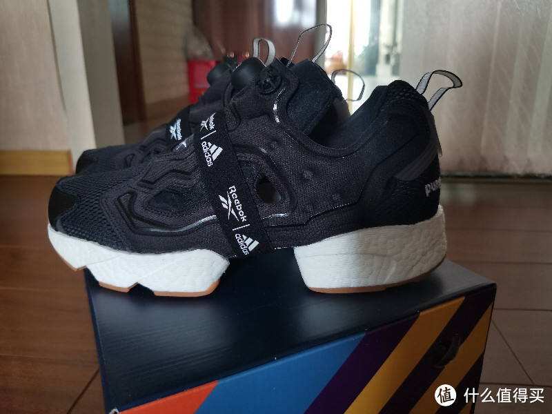 锐步、阿迪联名INSTA PUMP FURY BOOST开箱