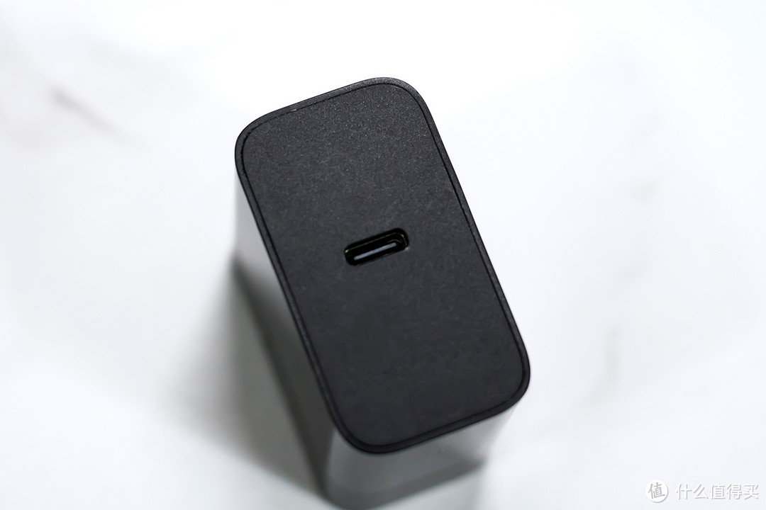 轻巧易携带,大功率快充,紫米65W PD快充头体验评测