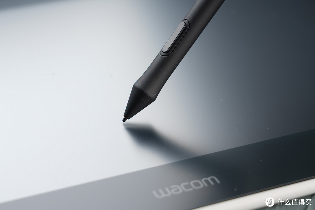 摄影、设计、绘画爱好者的第一块数位屏----Wacom One万与创意数位屏