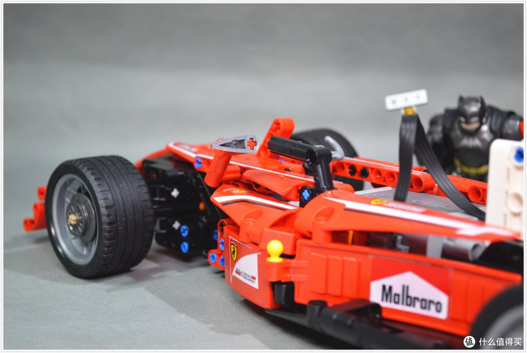 森宝积木701000(法拉利 FRR-F1 方程式赛车)