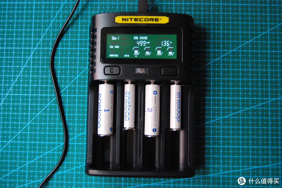 数码篇一　NITECORE奈特科尔UM4智能快速电池充电器开箱试用
