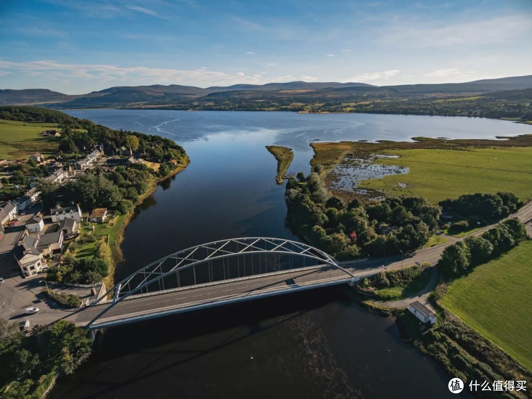 　　现在泰恩湾的名字叫Dornoch Firth。