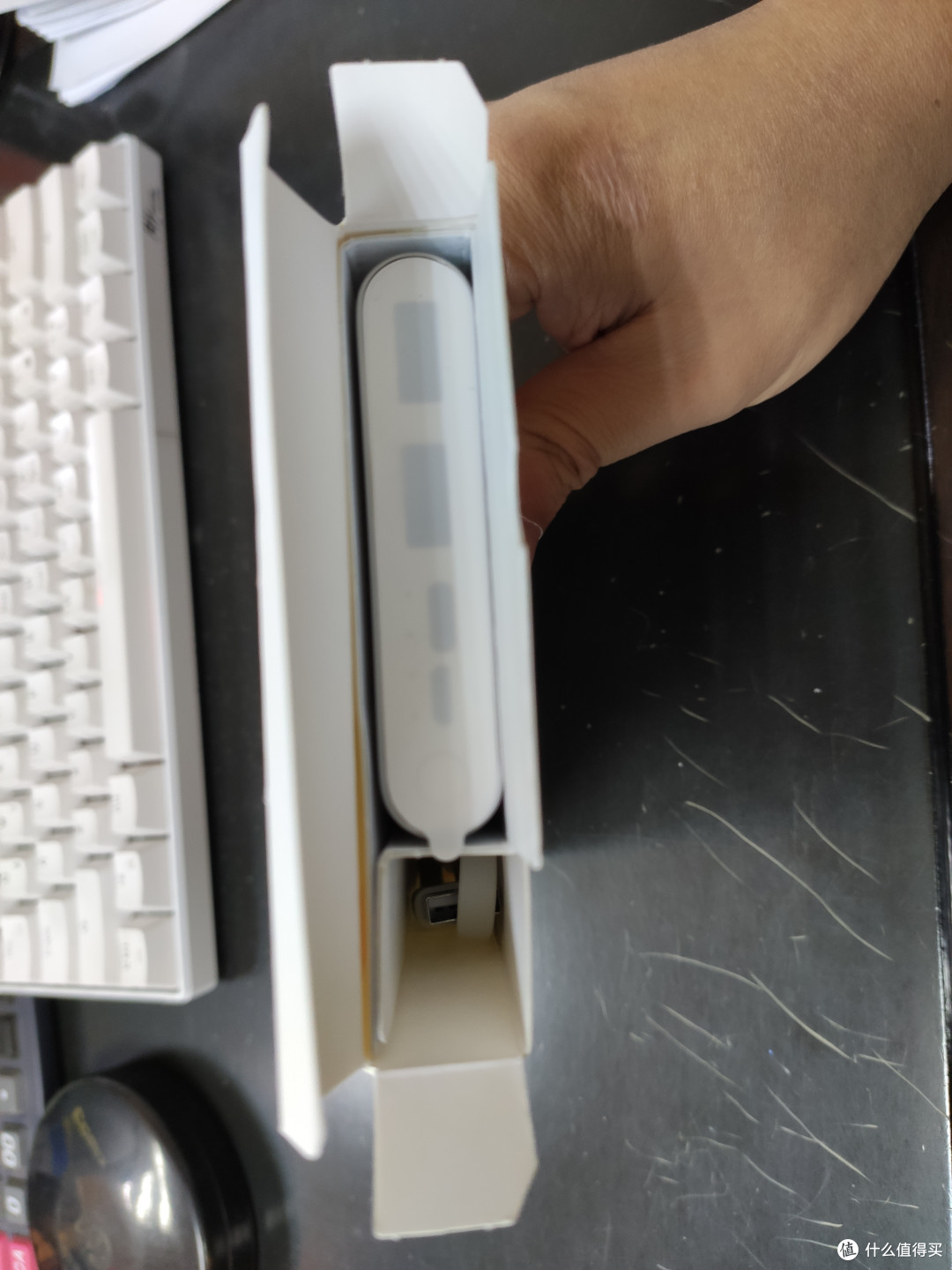移动电源以及一根线