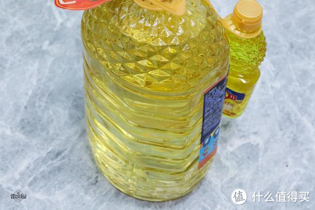 我家常年必囤的一些食物，如果不能出门，两个月内生活不受影响