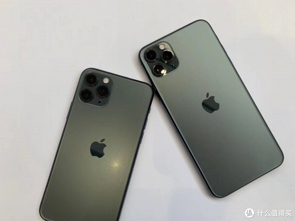 苹果终于放价了，iPhone11Pro降至新低，网友：后悔买早了！