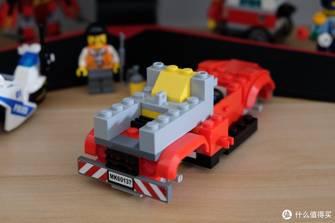 宅在家中无从乐,不如拆盒乐高做——LEGO 乐高60137 拖车追逐
