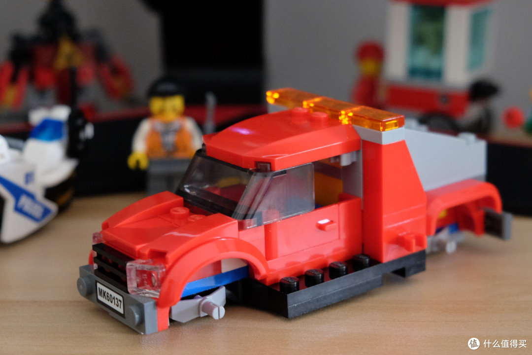 宅在家中无从乐,不如拆盒乐高做——LEGO 乐高60137 拖车追逐
