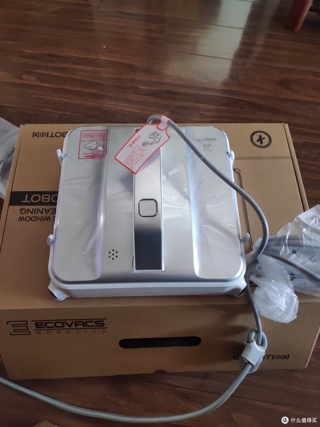 窗明几净我所愿----科沃斯W880擦窗机器人开箱评测