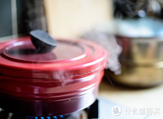 Queen Art 陶瓷涂层24CM浅汤锅开箱，柴米油盐也可以很精致