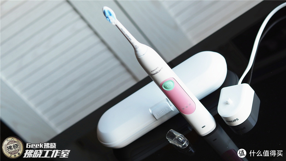 看“电动牙刷大牌”产品体验如何!飞利浦HX6616声波震动牙刷评测