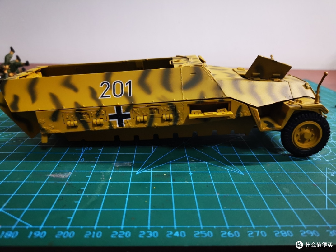 FOV 1:32 Sd.kfz. 251/1 D型半履带装甲车