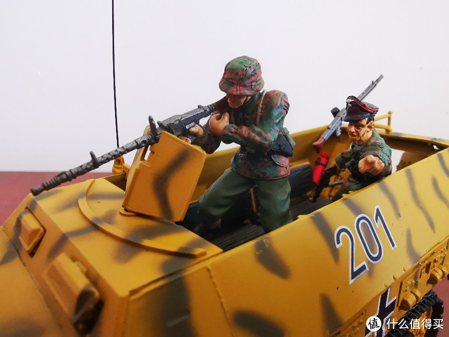 FOV 1:32 Sd.kfz. 251/1 D型半履带装甲车